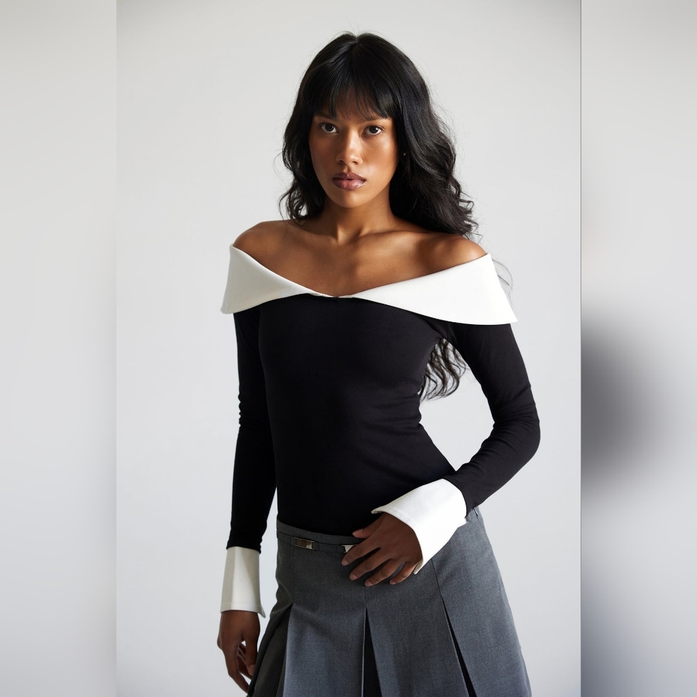 ANONIE Jade Liquorice Elegant Black and White Off-Shoulder Top,Small